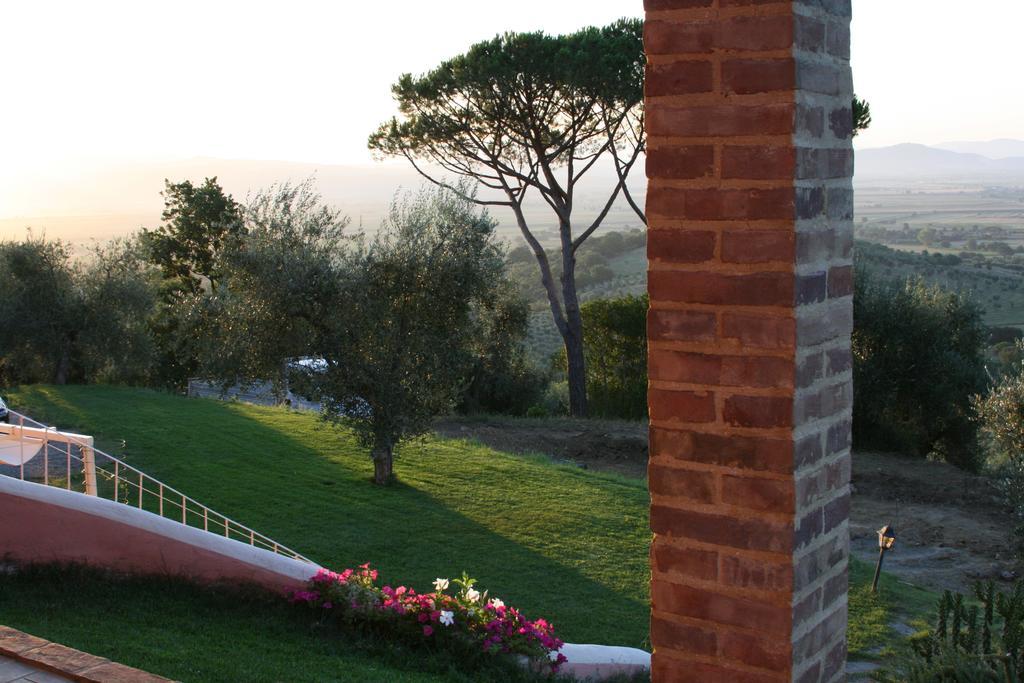 Bed and Breakfast Il Pino Vetulonia Екстер'єр фото